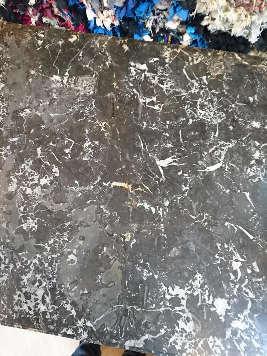 "Convenient time end XVI XVIII Saintongeaise plateau in marble"