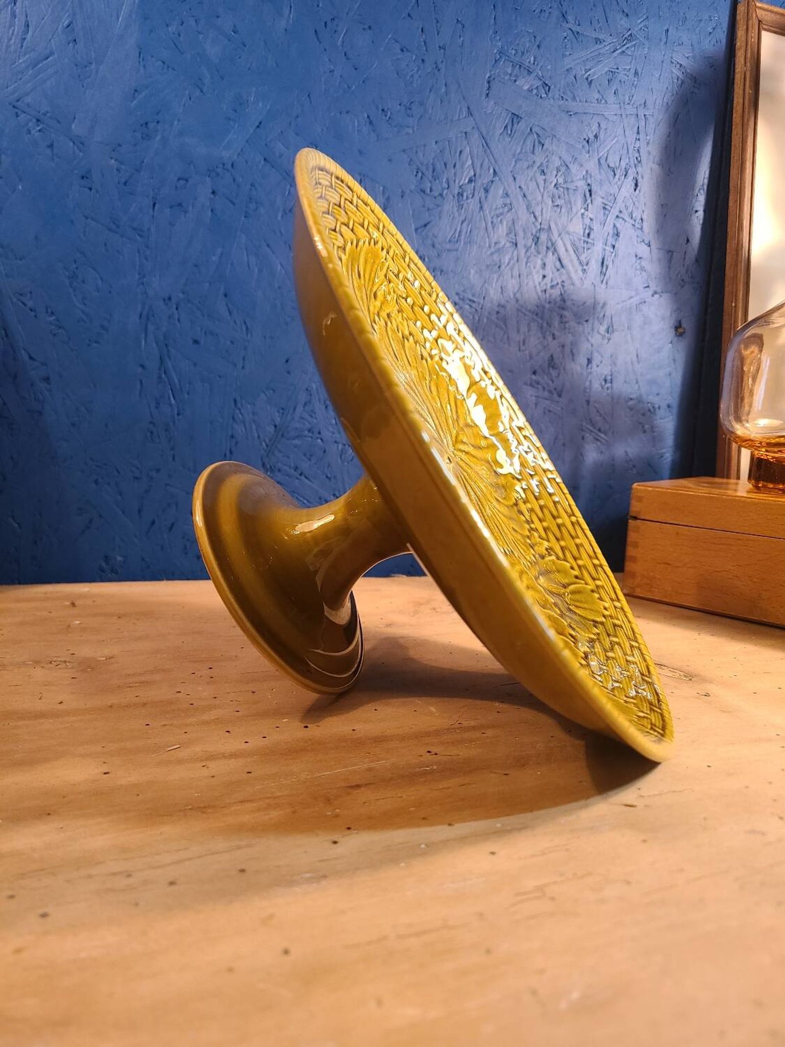 Gien footed dish.