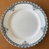 6 antique flat plates in Saint-Amand earthenware (Nord)