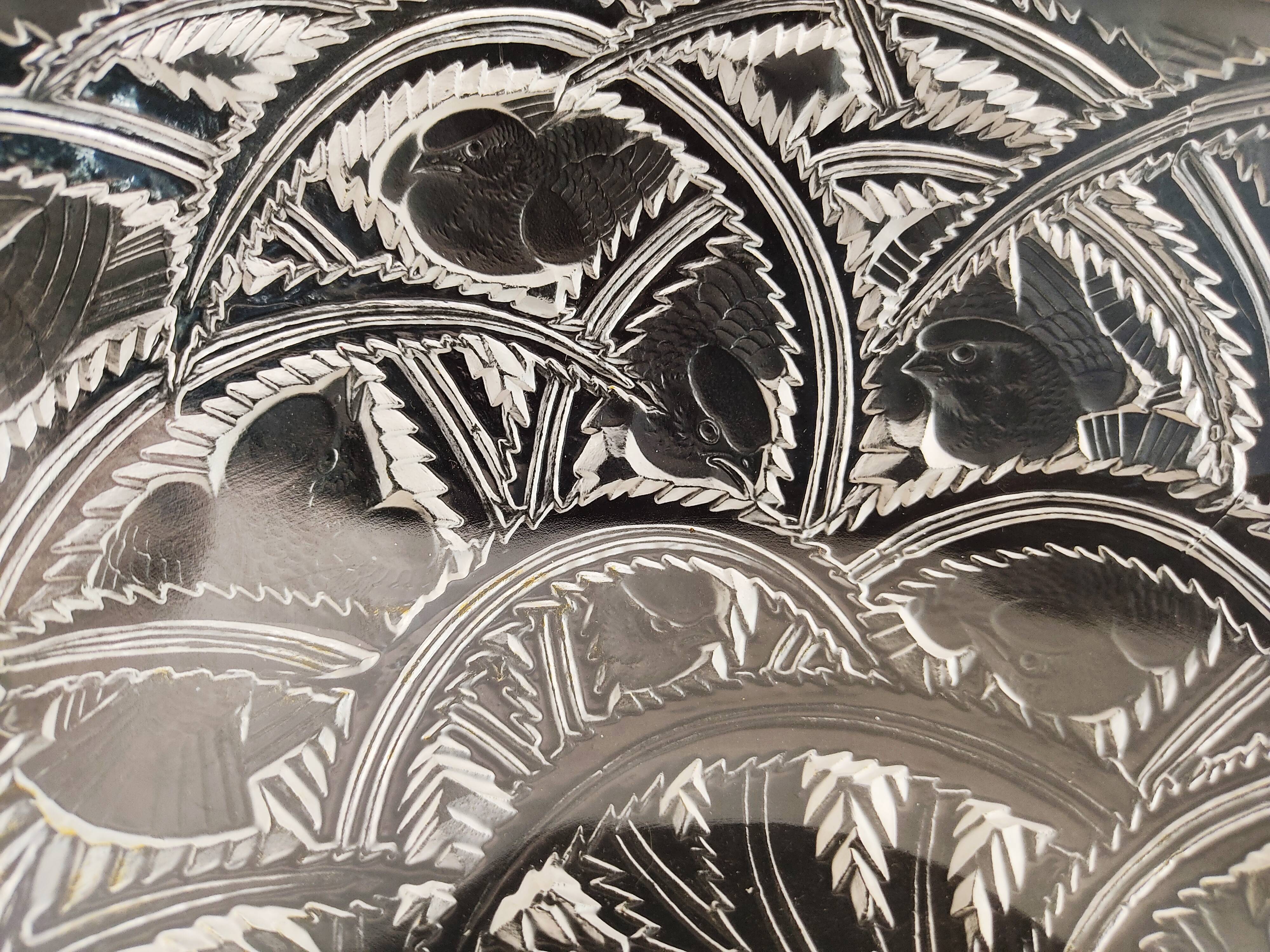 Coupe Lalique pinsons et feuillages signée