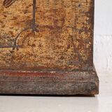 Ancien coffre en bois massif doré daté de 1846 #86