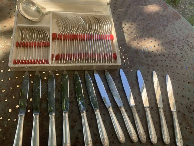 Cutlery set consisting of 49 pieces in silver metal, antique and collector's item