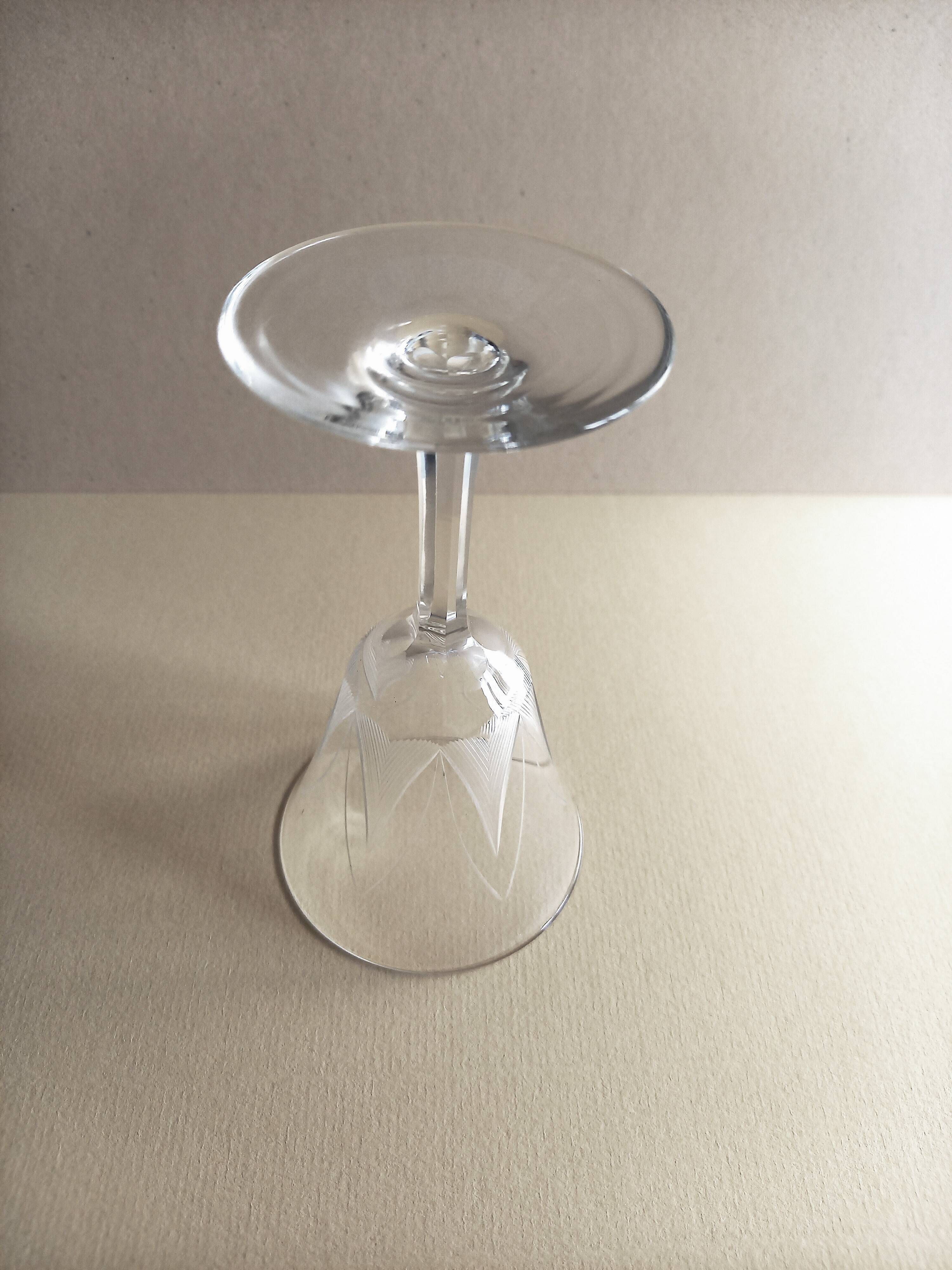 4 Antique Digestif Glasses on Foot Art Deco Pattern Cut Glass 1950s