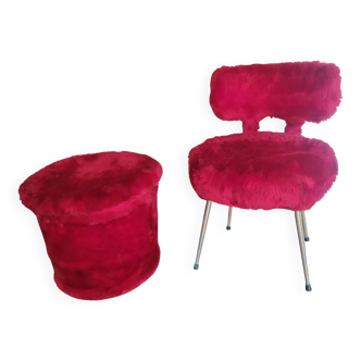 chaise et pouf vintage en moumoute rouge Pelfran 1960/1970