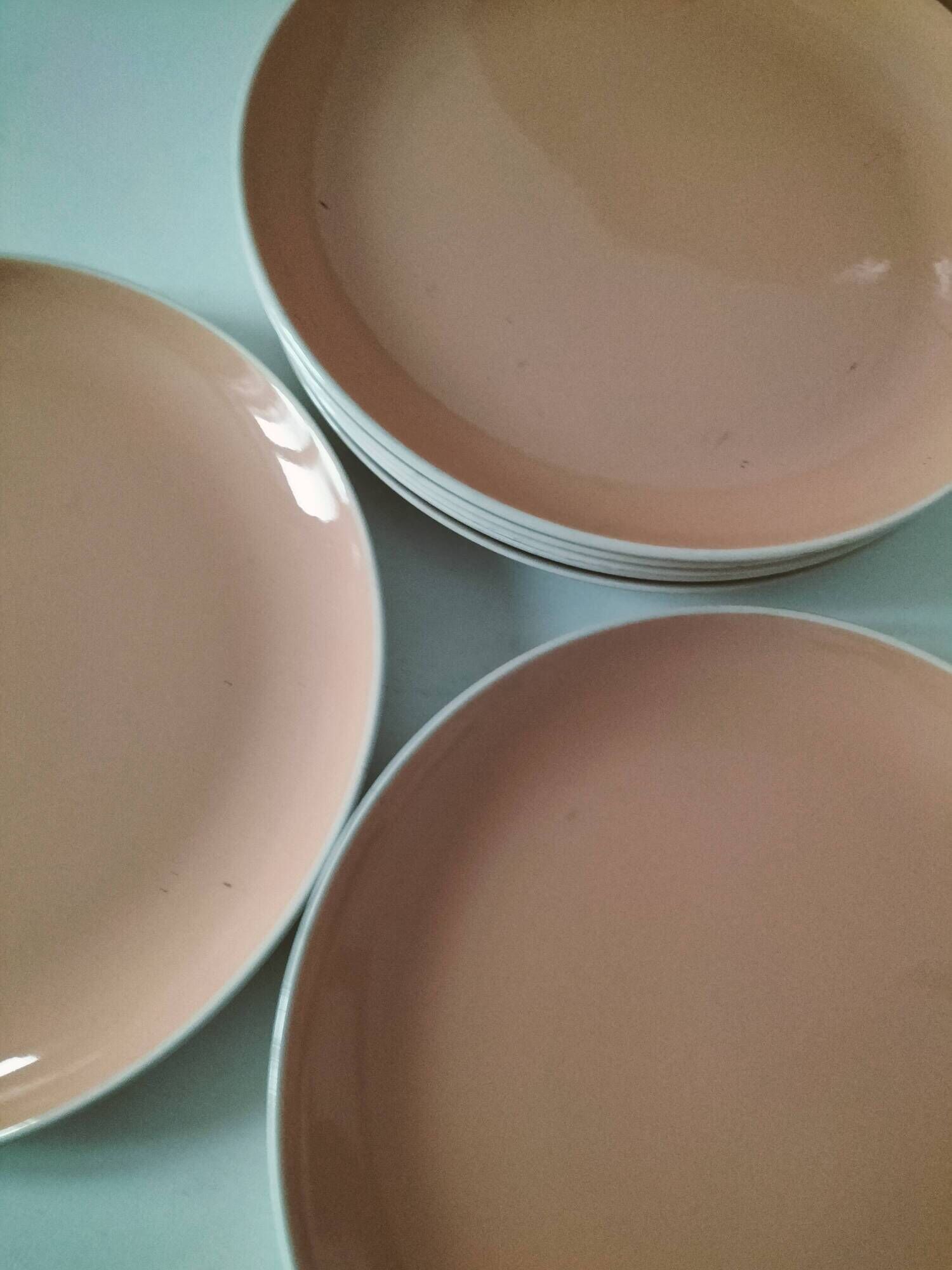 Set of 8 Villeroy & Boch Saar pattern plates, powder pink, 1950s