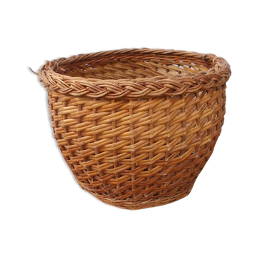 Willow cache pot