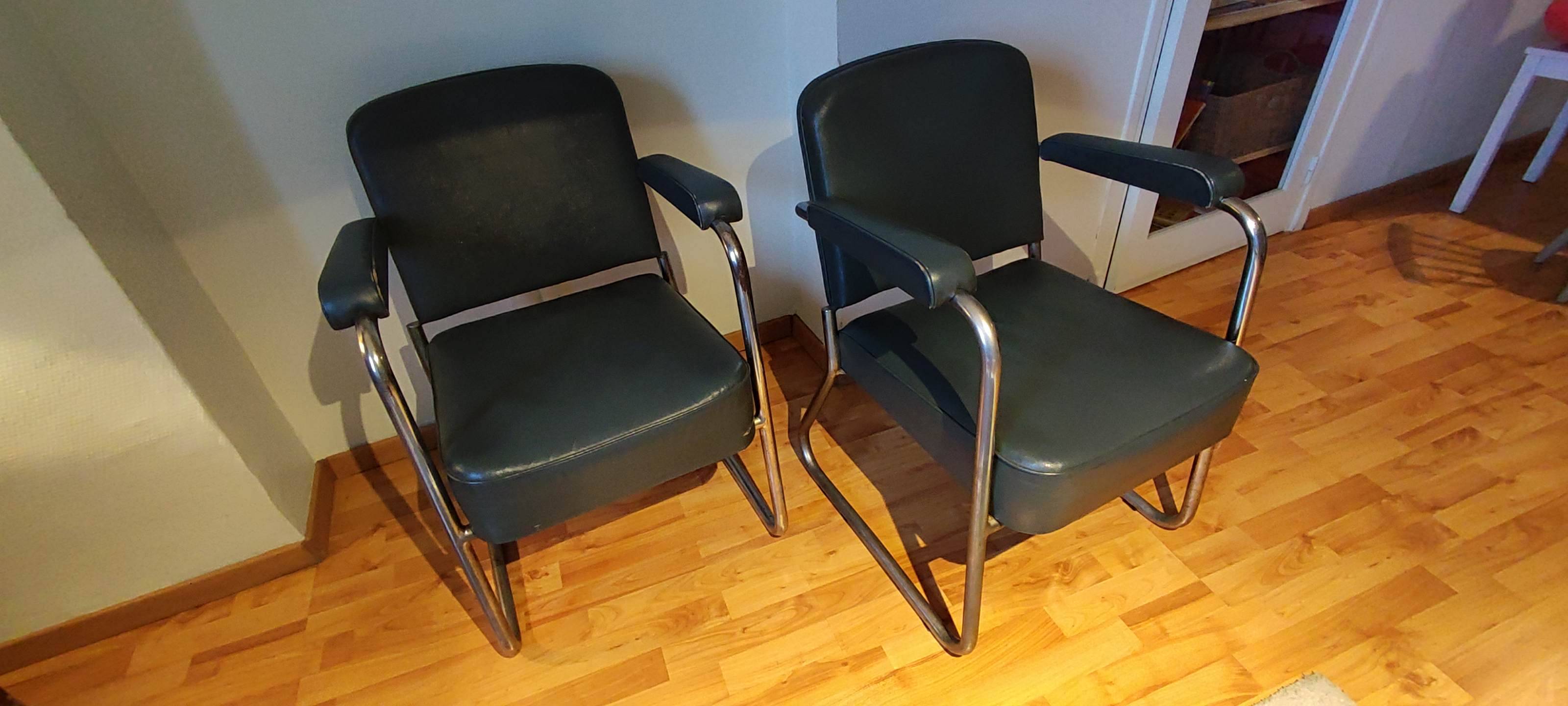 Green Skaï Armchairs Type Ronéo by Pullman from the 1950s