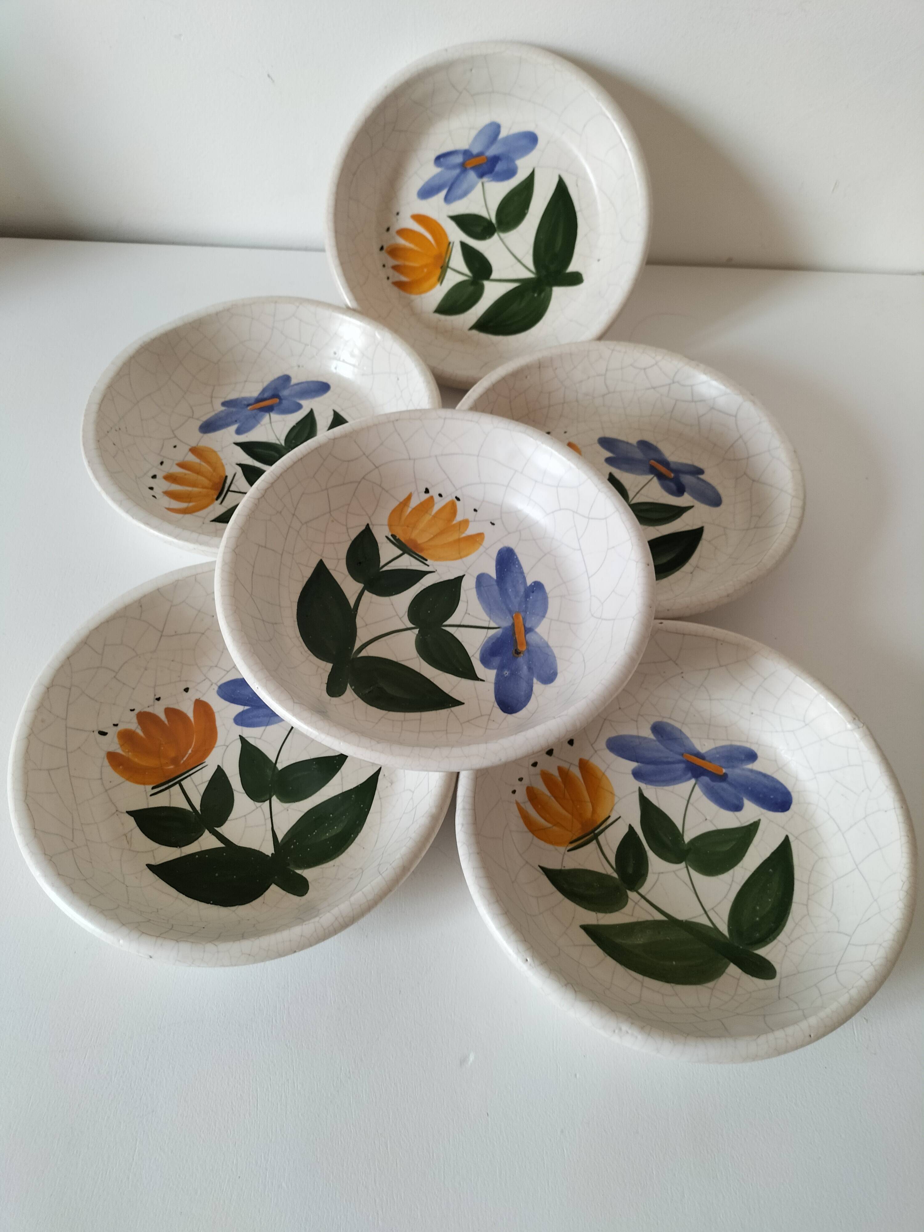 6 deep plates Poteries du Marais hand-painted floral decoration from the 60s and 70s
