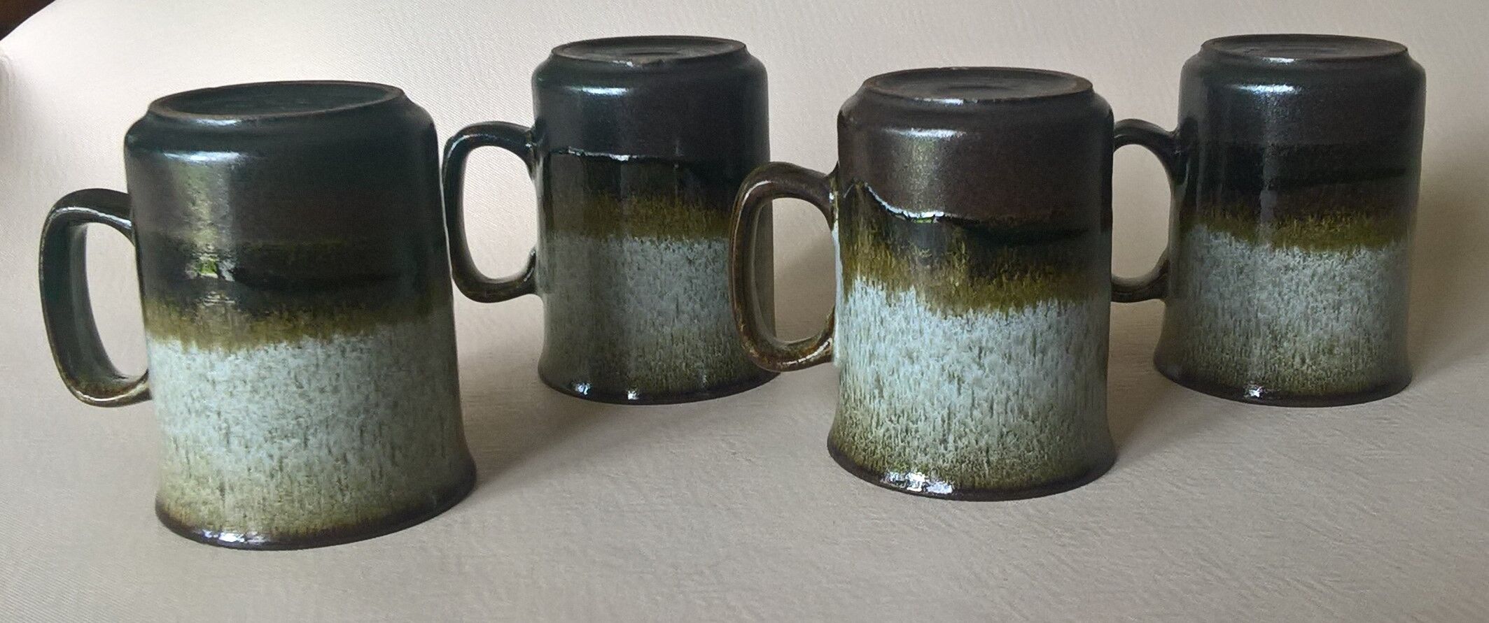 Quatre tasses en grès écossais Dunoon