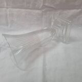 Crystal vase piedouche