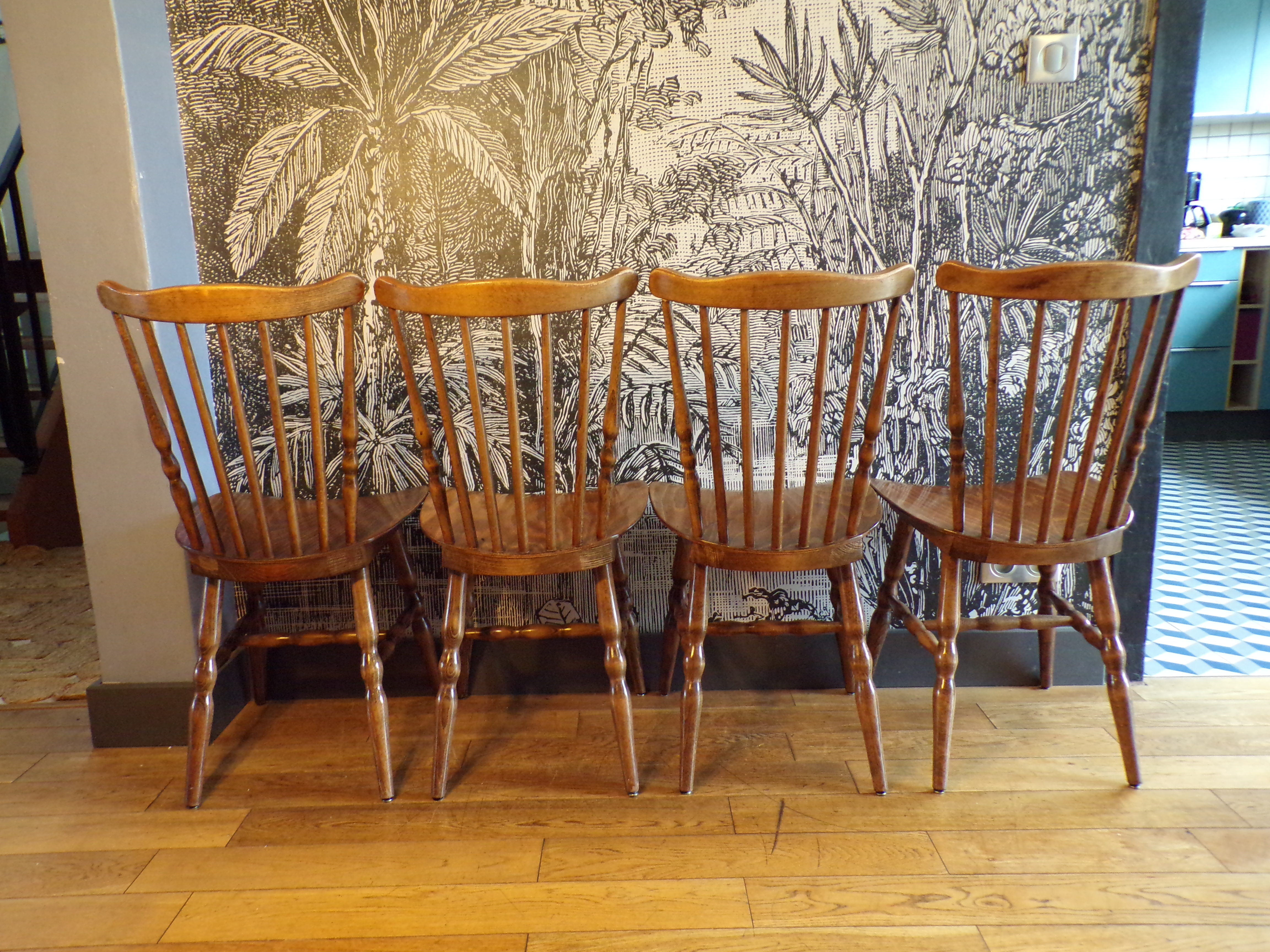 4 Baumann tacoma chairs