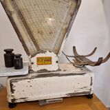 Vintage grocery scale