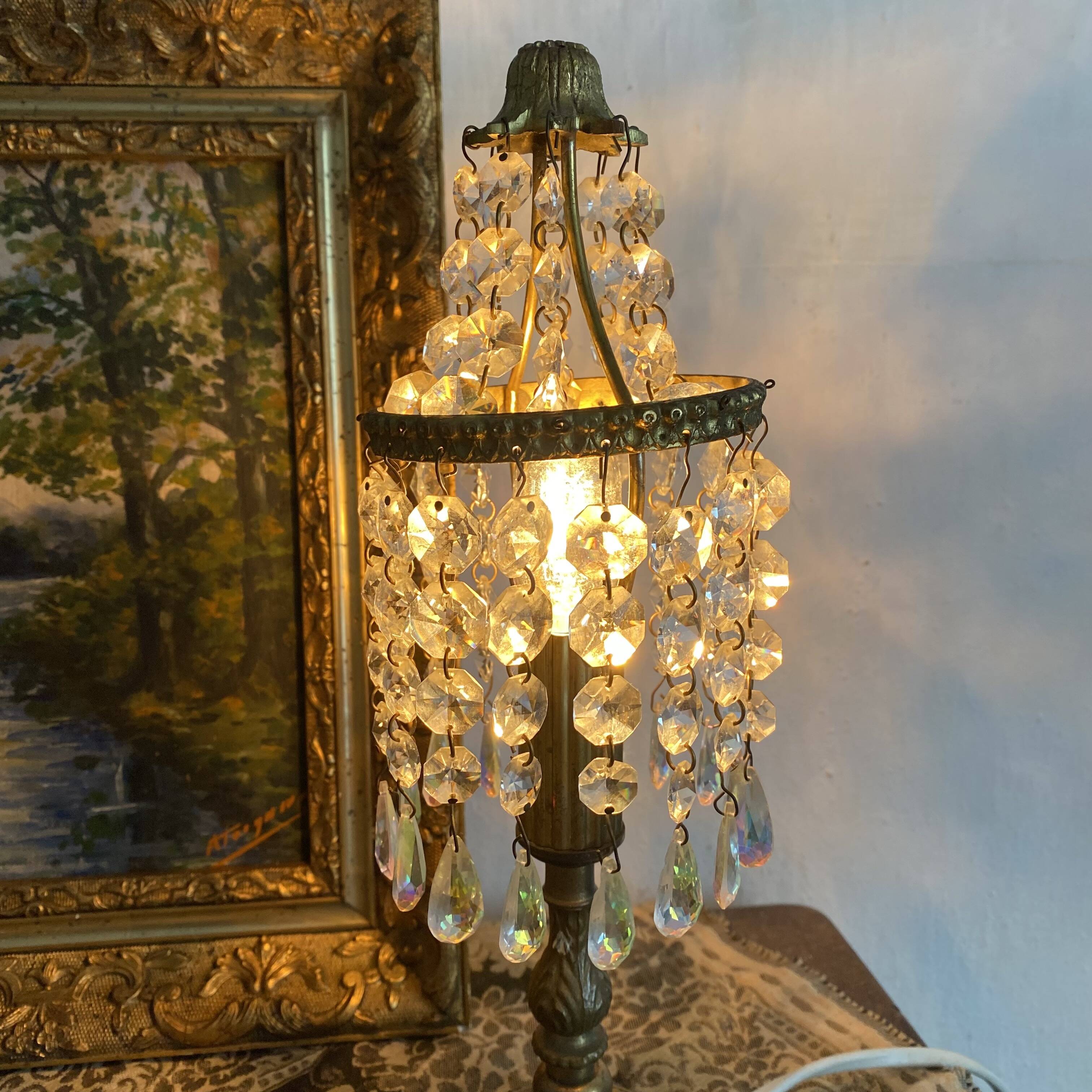 Lampe  pampilles et laiton doré  H 30 cm
