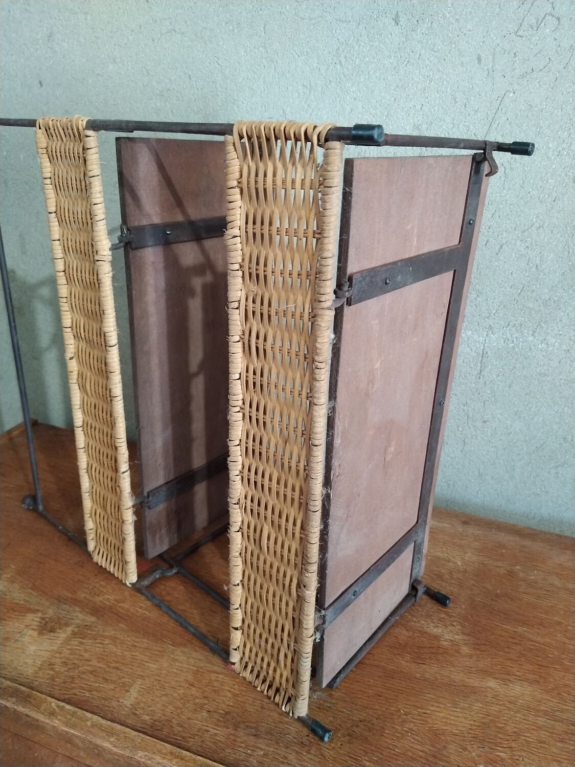 Shelf in metal wood and vintage rattan