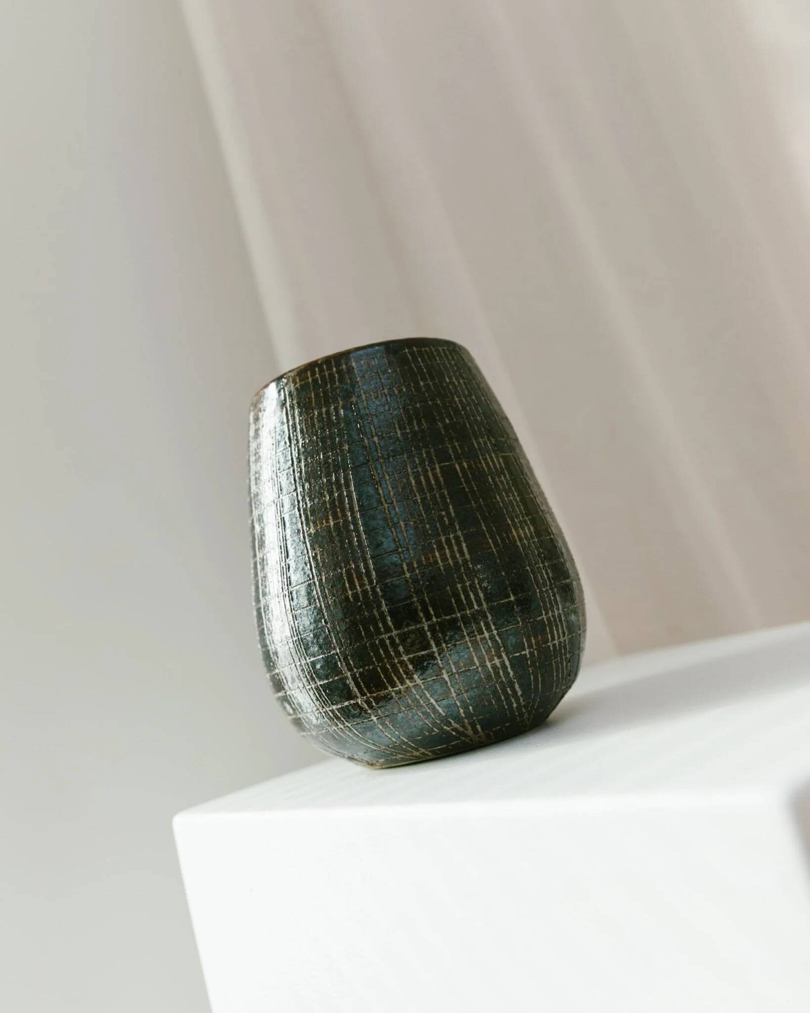 XL VEB Coswig DDR Mid-Century Ceramic Vase with Deep Green Glaze, 1970s Studio Piece