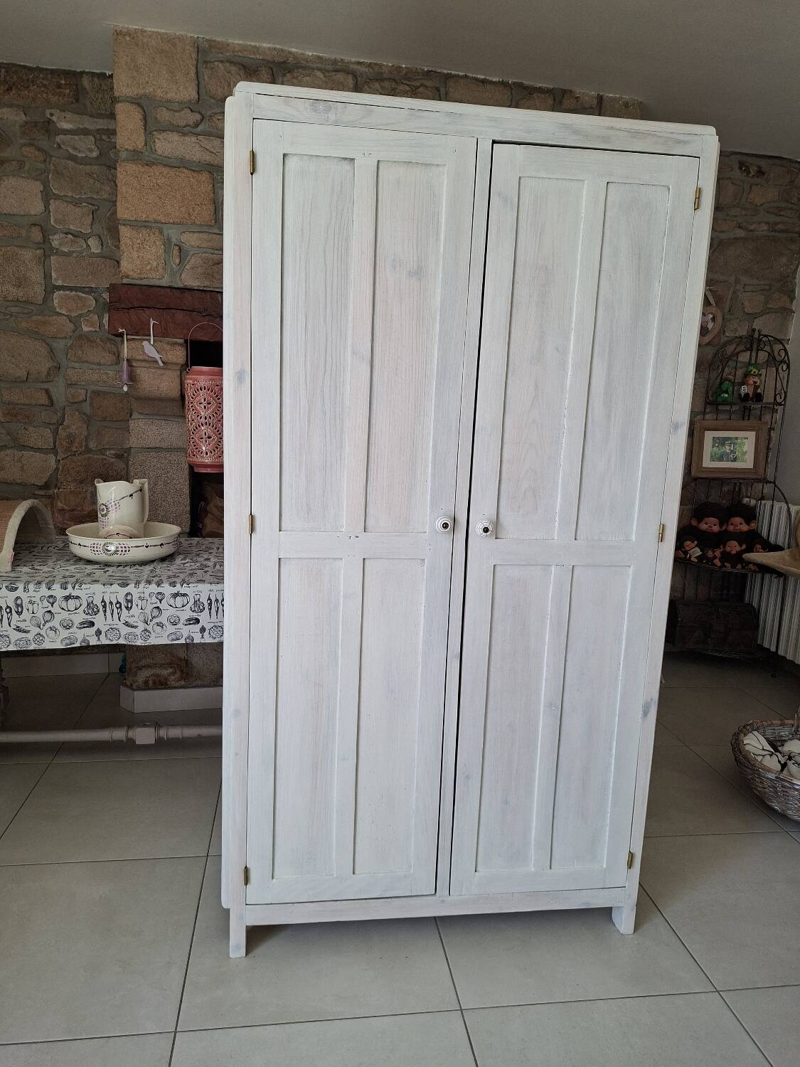 1950s Parisian wardrobe