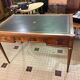 Bureau Type Louis XVI en merisier et cuir