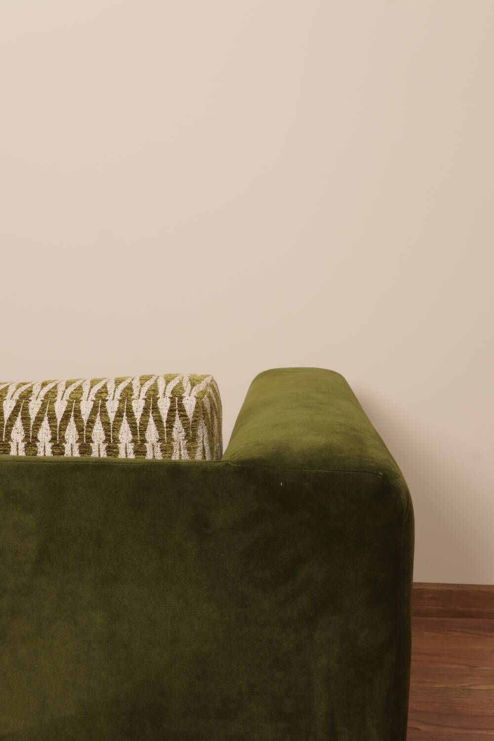 Vintage Two-seater Sofa, Deep Green Velvet, Cuschion patterns