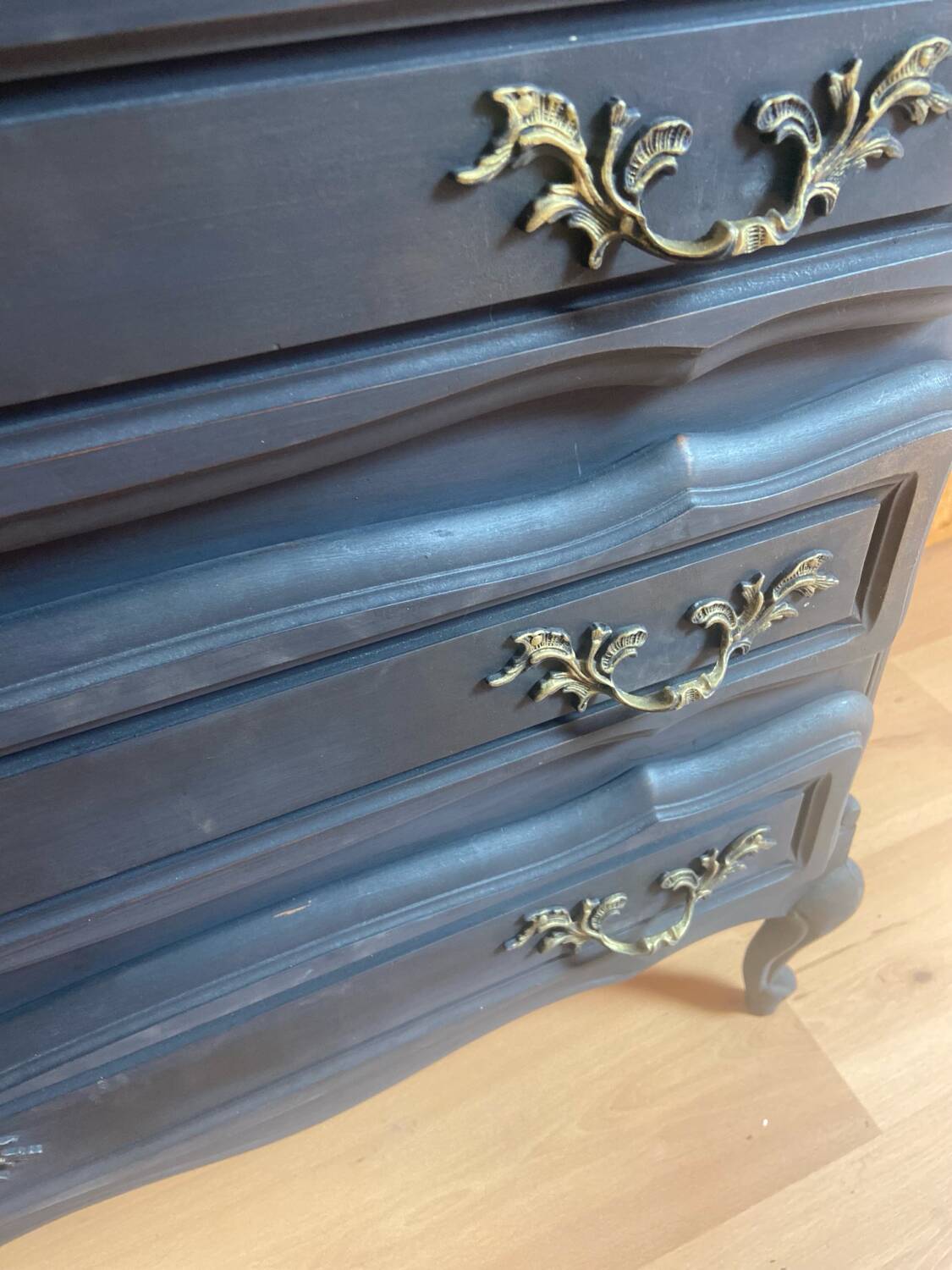 Small Louis XV style chest of drawers