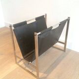 Magazine rack in brushed steel and leather, in the style of Poul Kjaerholm