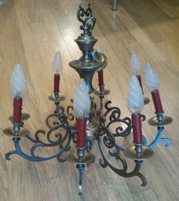 Lustre massif 8 branches style louis xiii