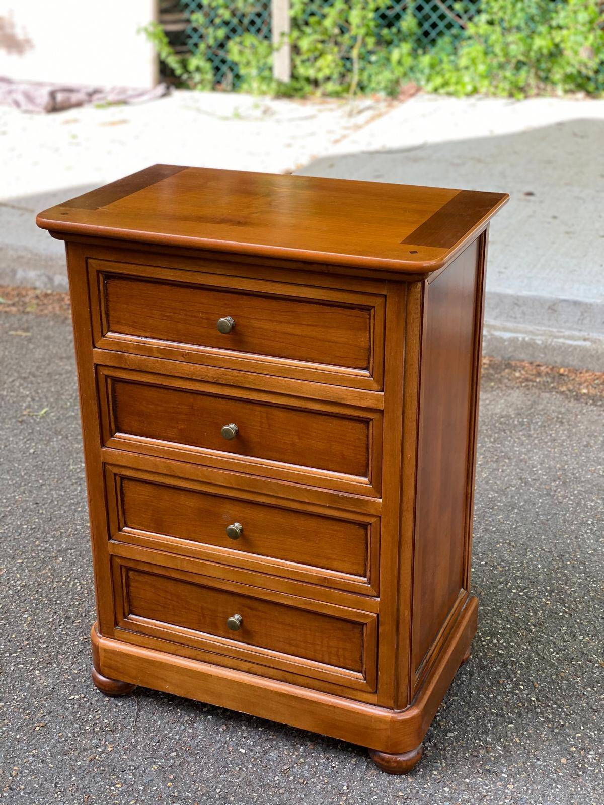Commode louis philippe en bois massif avec 4 tiroirs