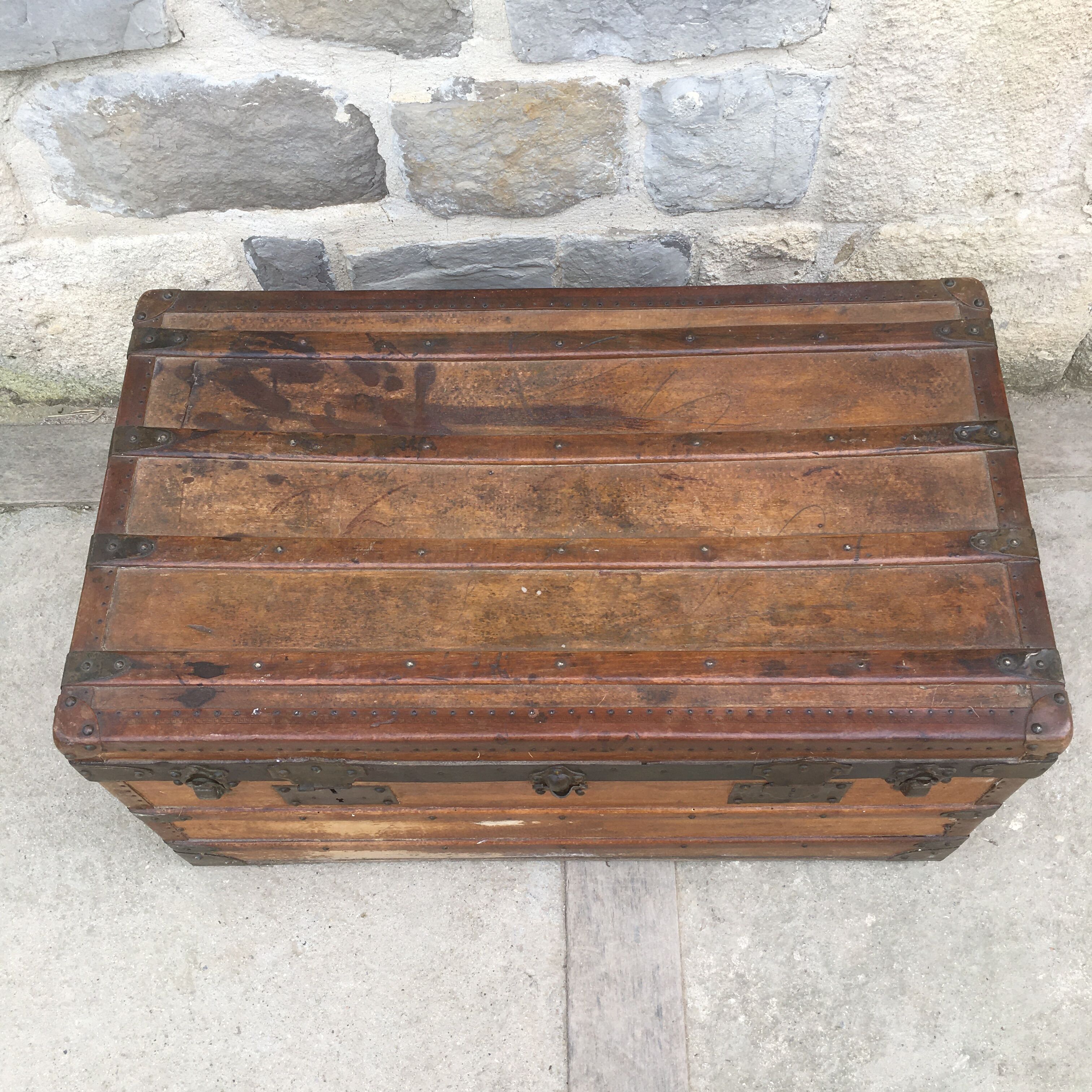 Travel trunk 1900 leather and wood