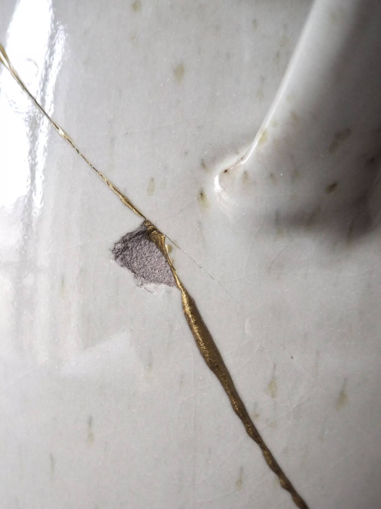 Speckled glazed stoneware soup tureen, Stoneware from the Marais.