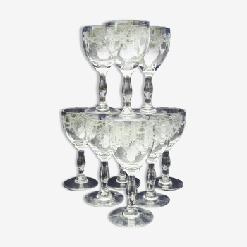 Crystal white wine glasses Baccarat frieze knots ribbons