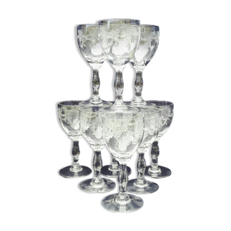 Crystal white wine glasses Baccarat frieze knots ribbons