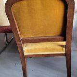 Wide and comfortable bridge chair