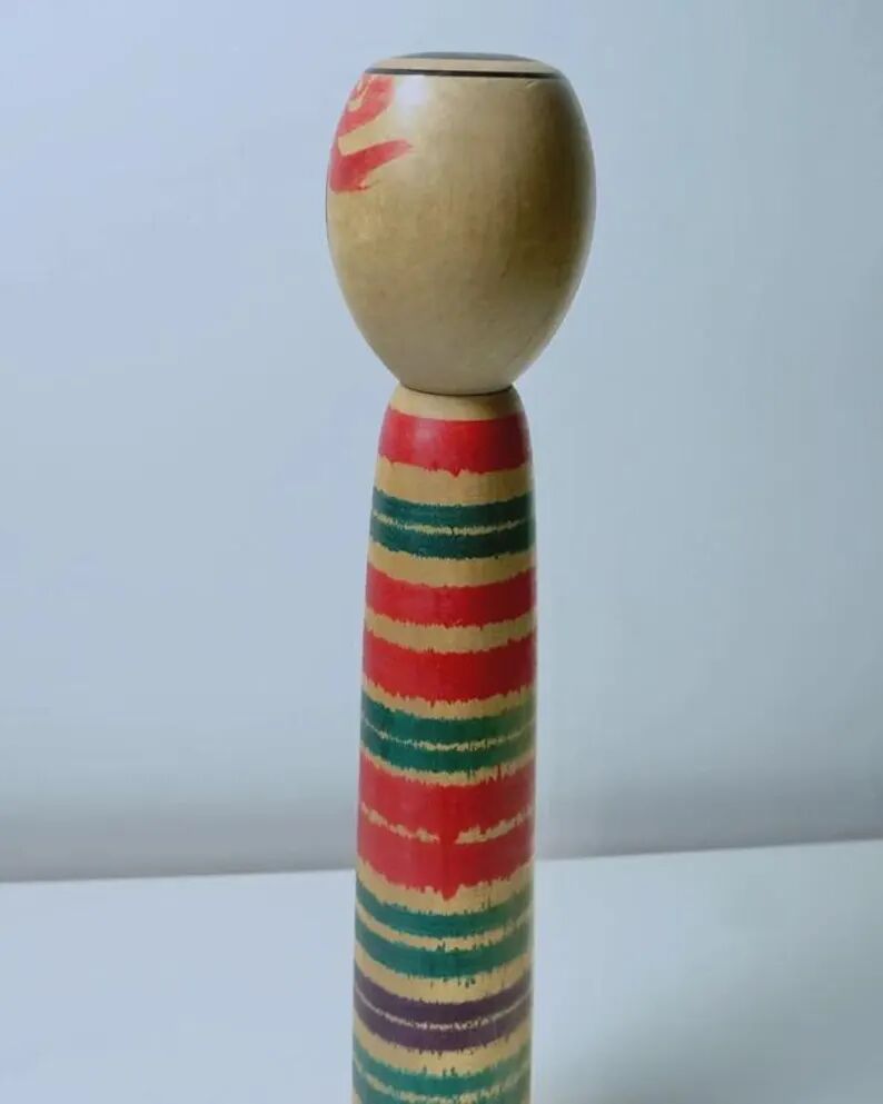 Vintage Japanese Kokeshi doll Naruko signed - Antique turned wood figurine craftsmanship Japan - Collectible item from the Showa period (1926–1989)