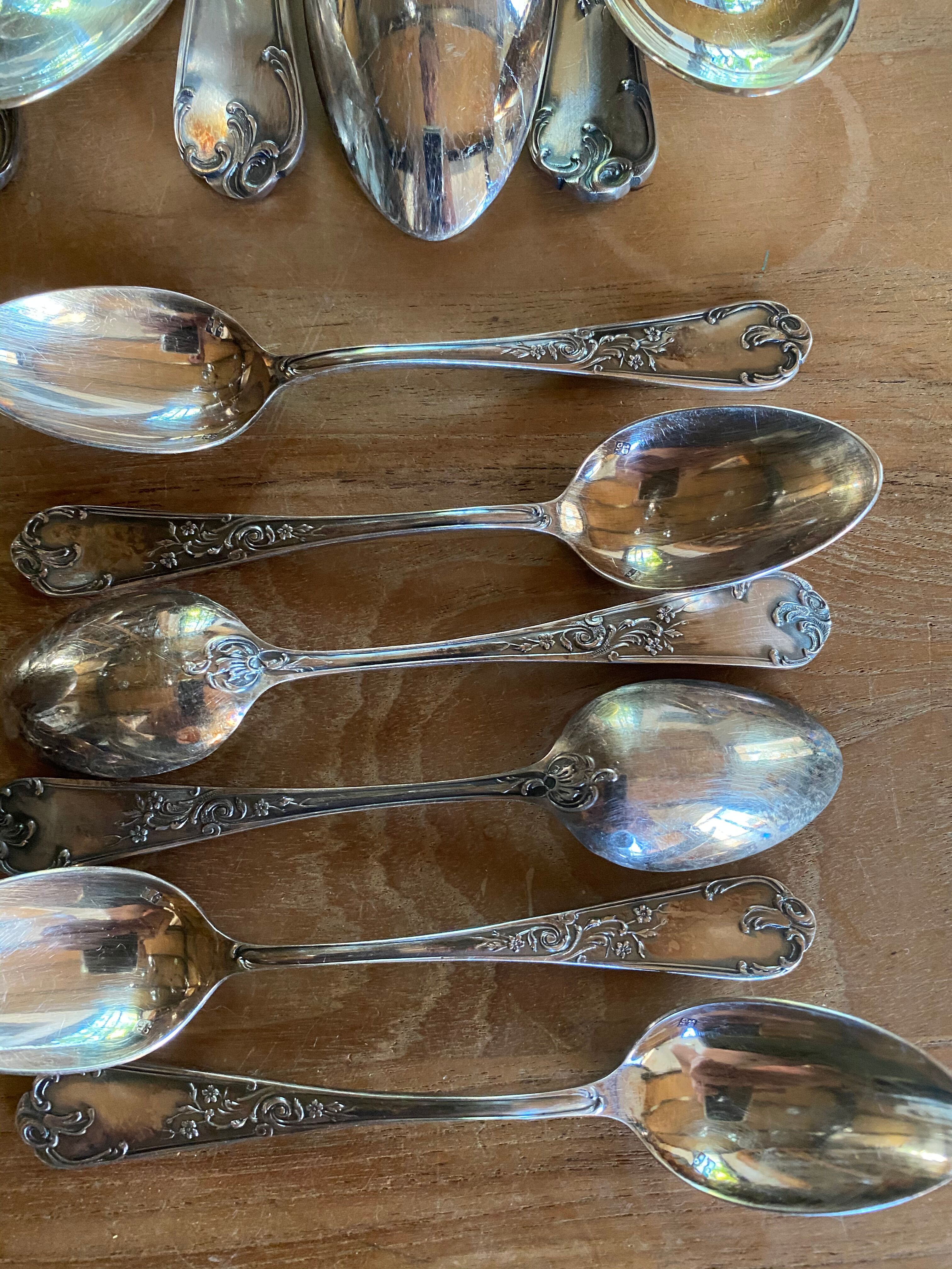 Complete silver metal cutlery housewife for 12 people
