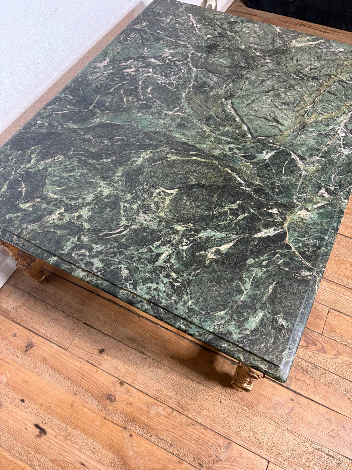 Coffee table in green marble and gilded wood, Louis XVI / Rococo style