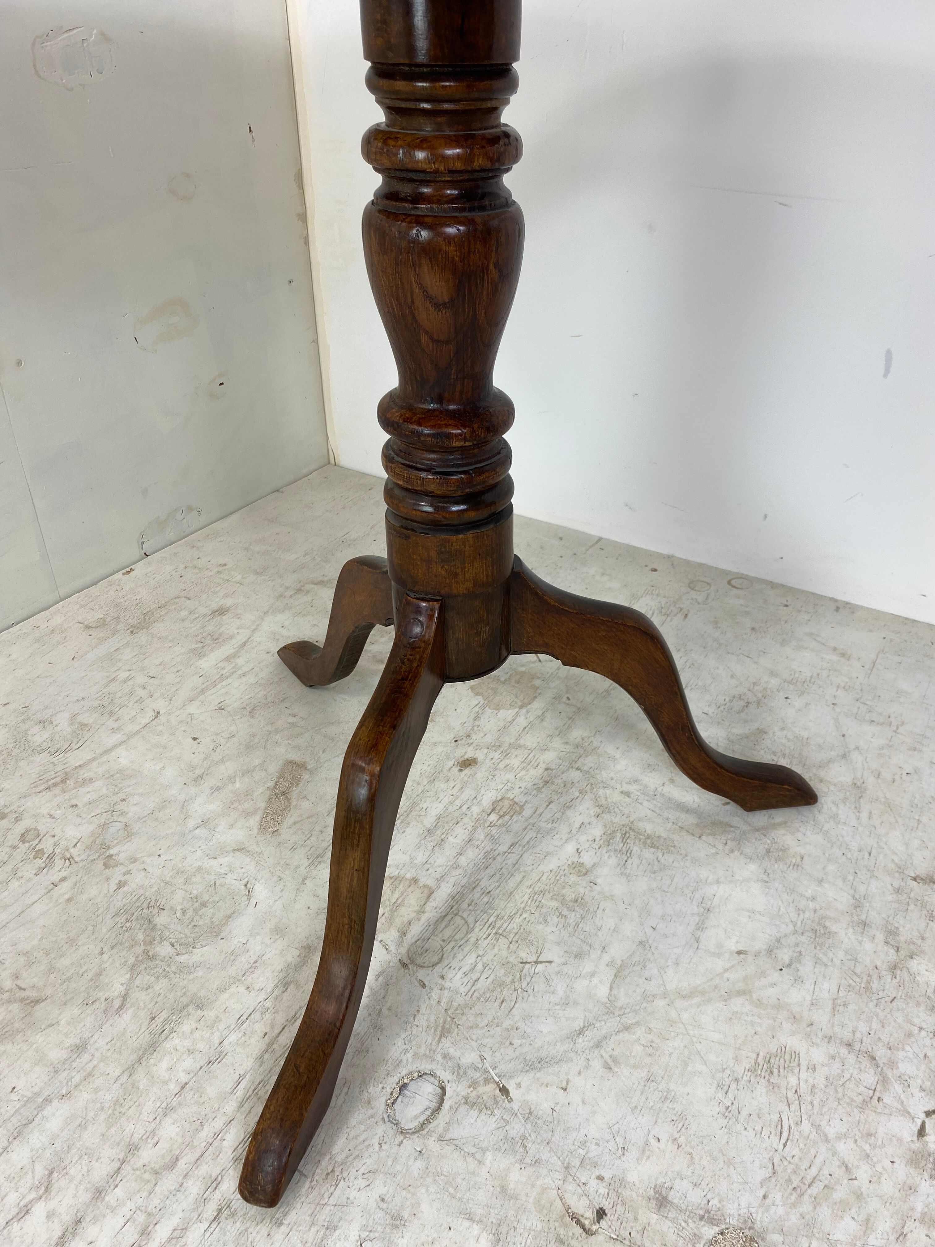 Table centrale circulaire inclinable antique George III