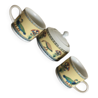 Set 2 cups and assorted sugar bowl