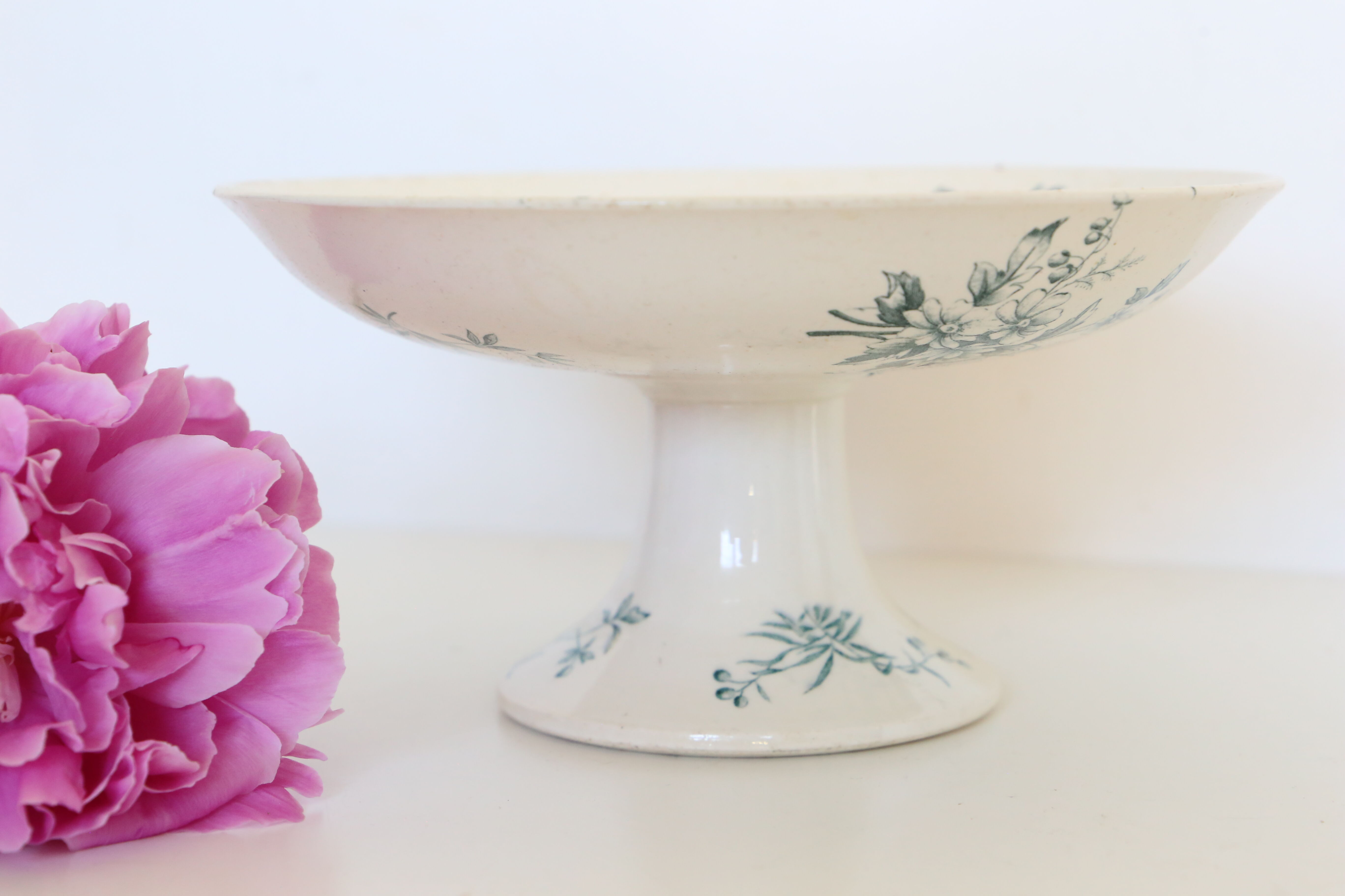 Servant dish on piedouche / compotier, Terre de Ferre, Longwy cute pattern, Vintage, early 19th