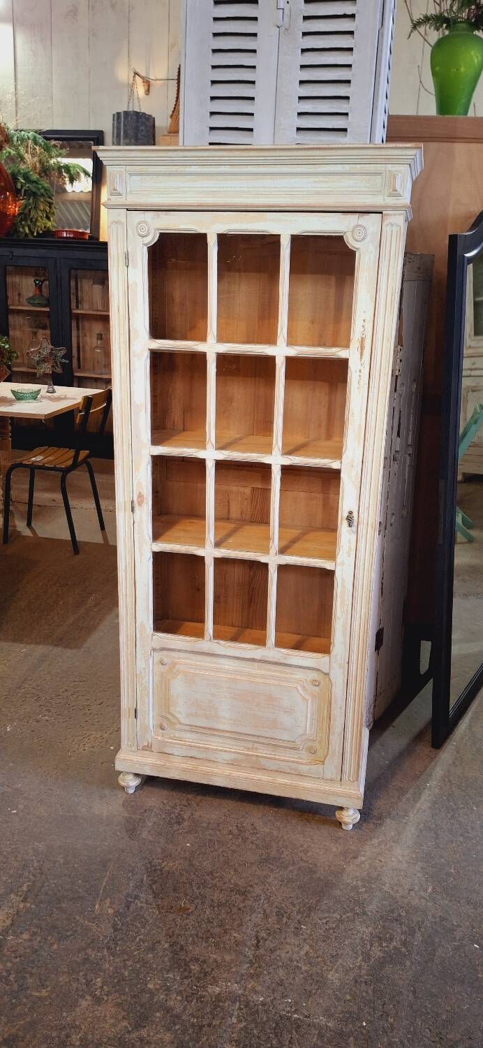 Vitrine ancienne