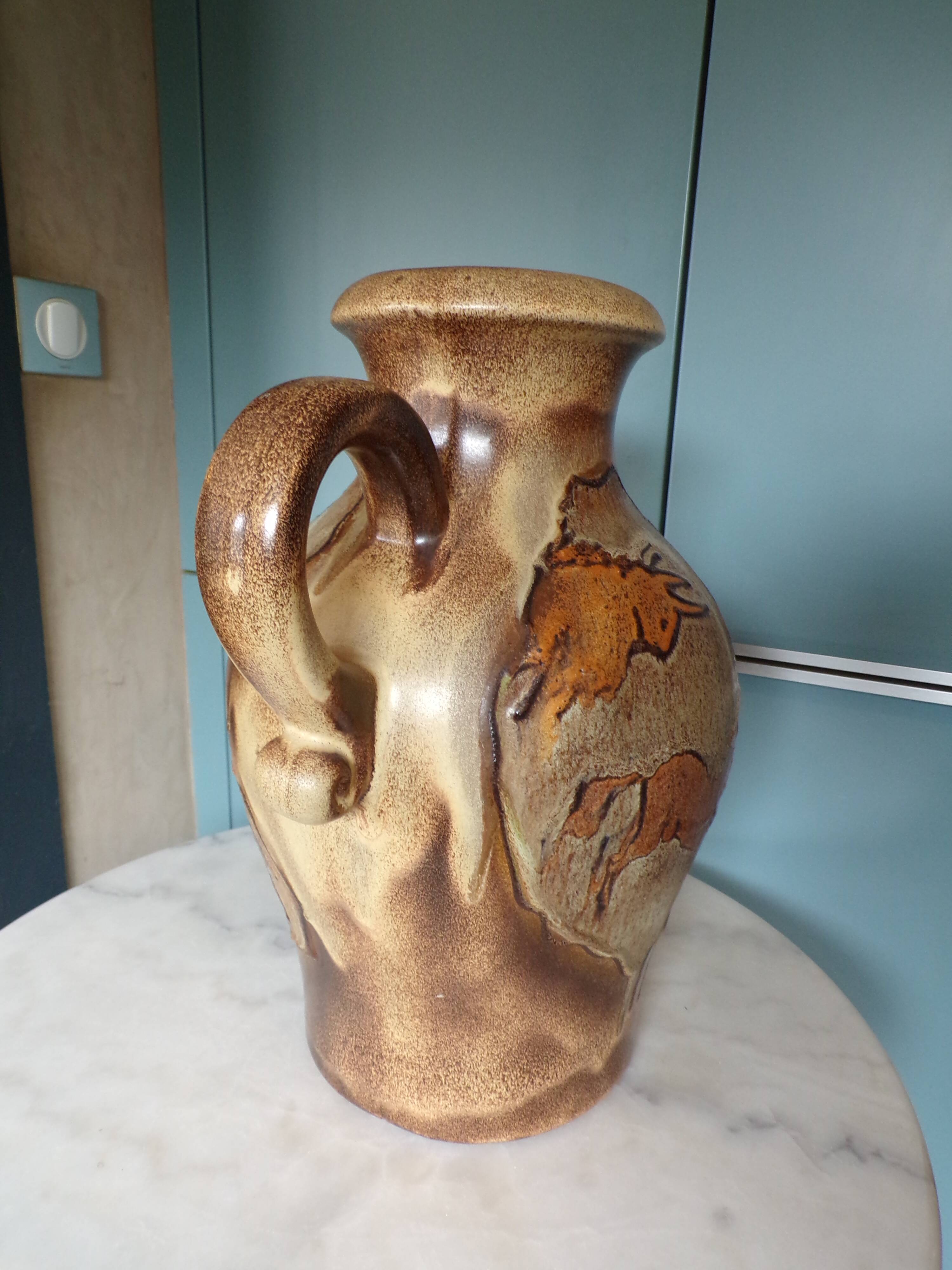 Vase WG Scheurich 490-42 decorated with cave paintings