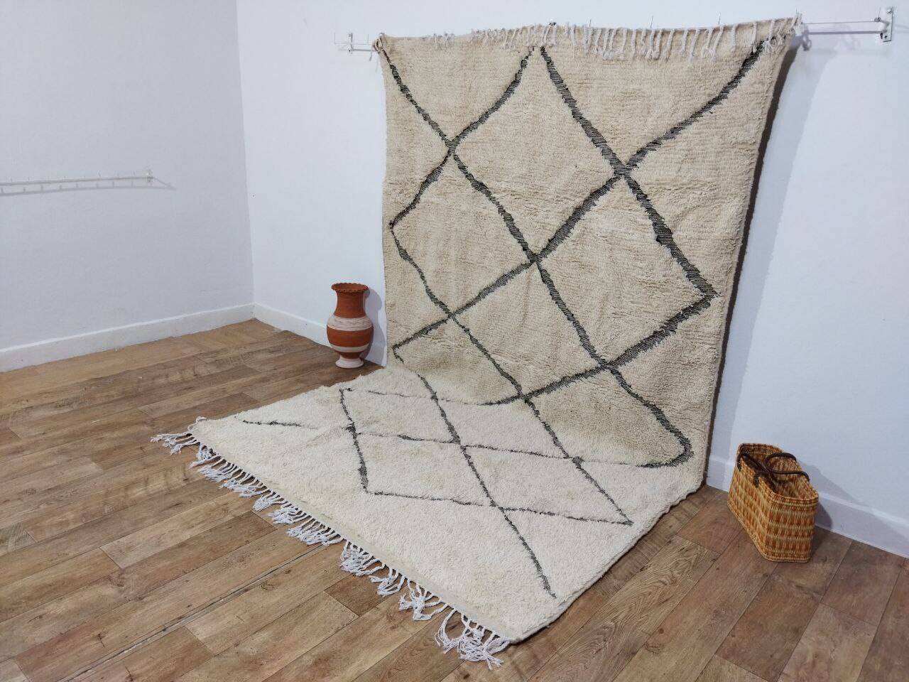 Handmade Moroccan Berber Rug 303 X 186 CM
