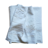 Drap ancien brodé en lin