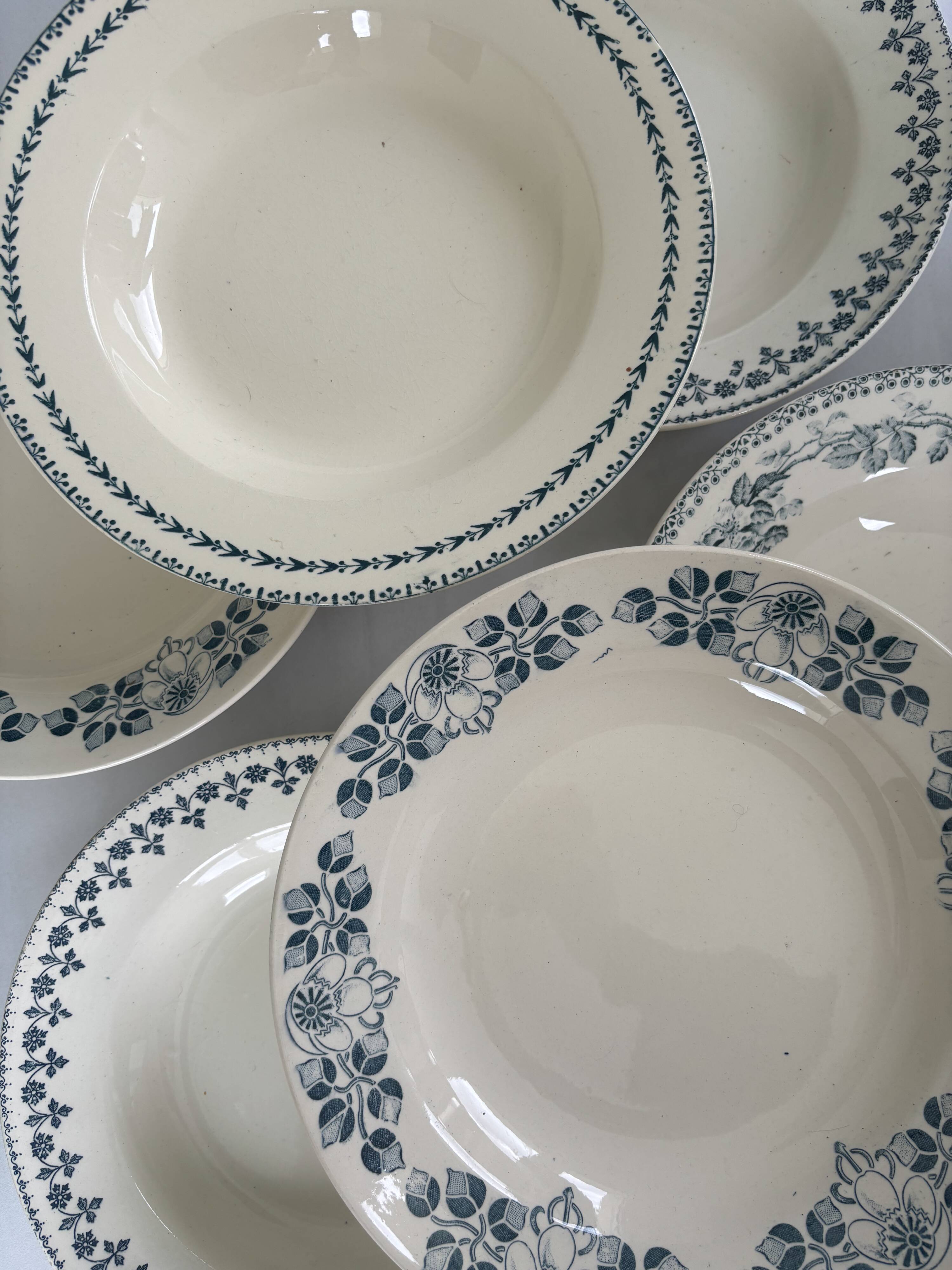 Lot 6 blue ironstone deep plates French earthenware ironstone