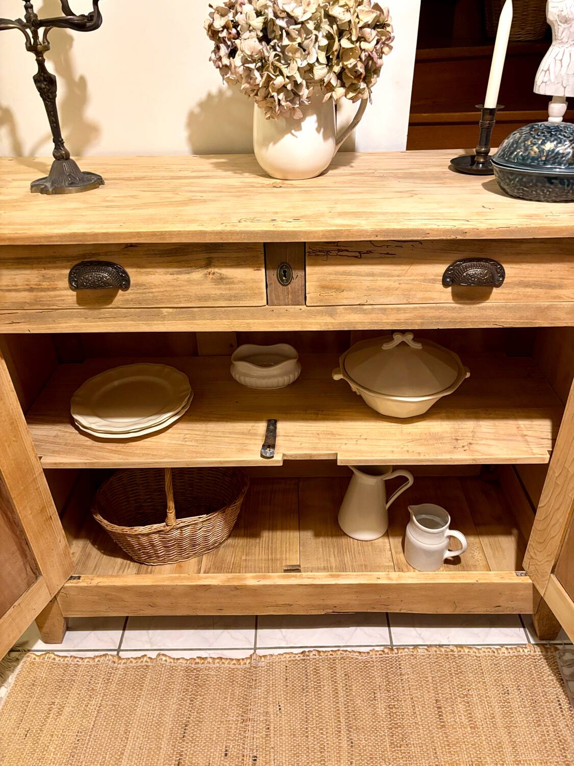 Parisian buffet in raw wood