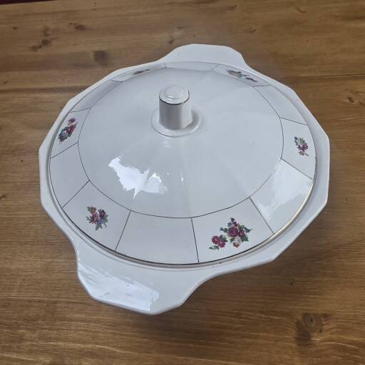 Soup tureen Digoin Sarreguemines Prado