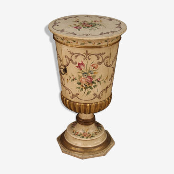 Table d’appoint italienne dorée et peinte
