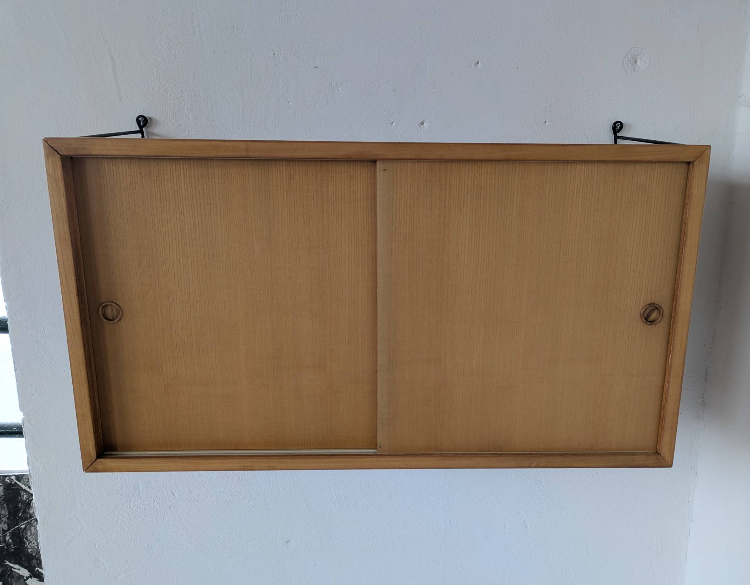 Étagère, caisson suspendu string