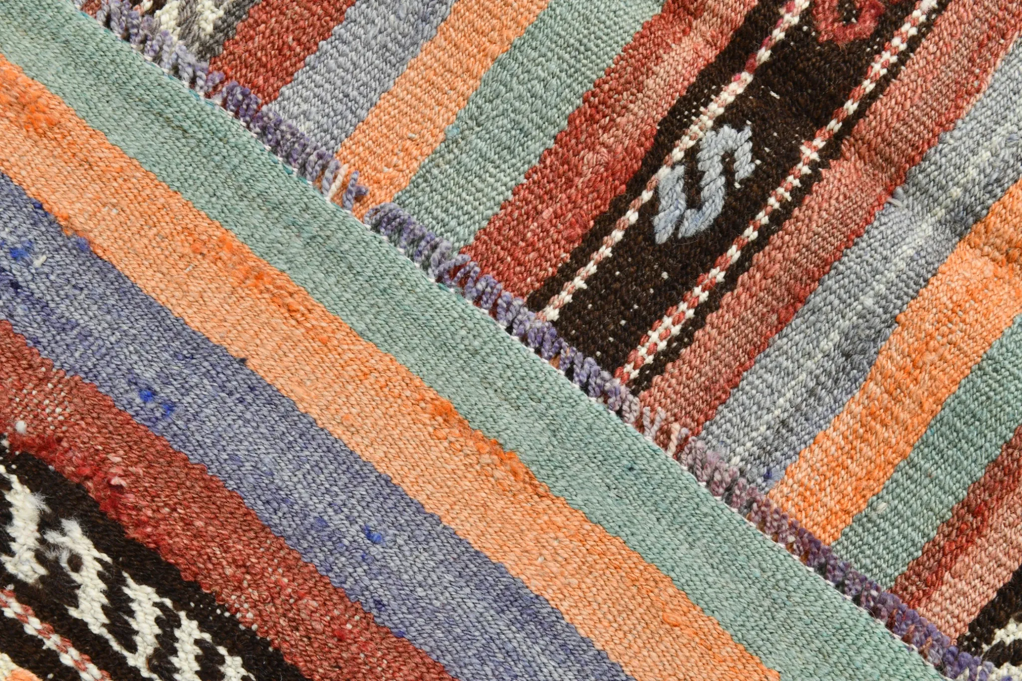 Vintage Turkish Green Kilim Rug, Bohemian Eclectic Home Decor, 176x230Cm