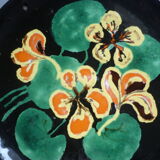 Assiette ceramique fleurs signee Y  Pichard