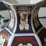 Hexagonal Chinese Vase. Imari style. Peacock/peacock and floral patterns. High 36 cm