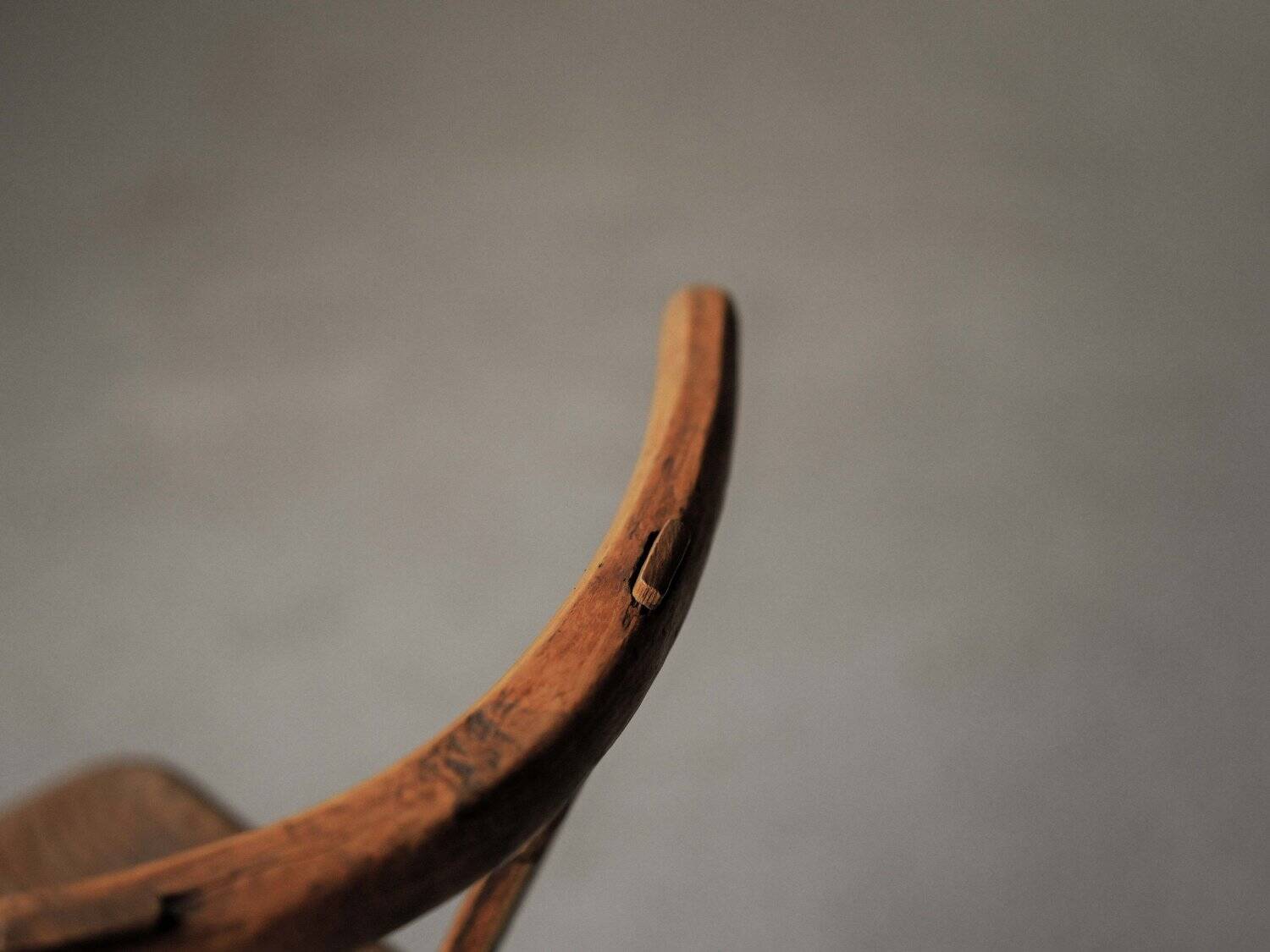 Small alpine chair in solid pine, folk art, early 20th century.